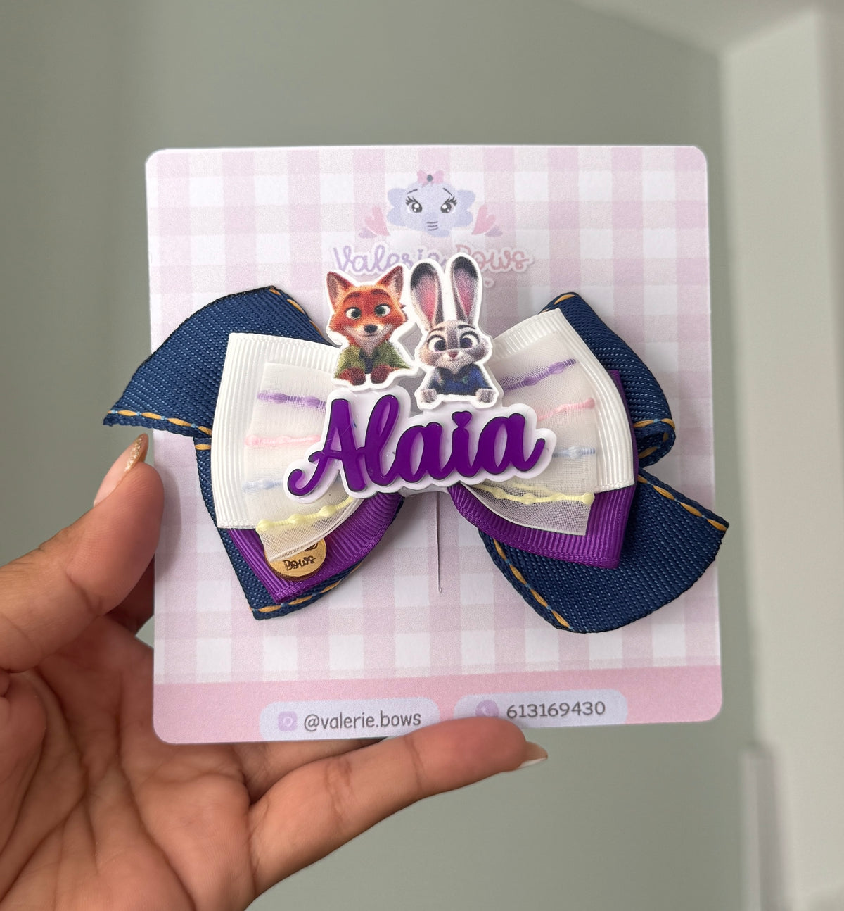 Lazo Personalizado con Aplique de Resina