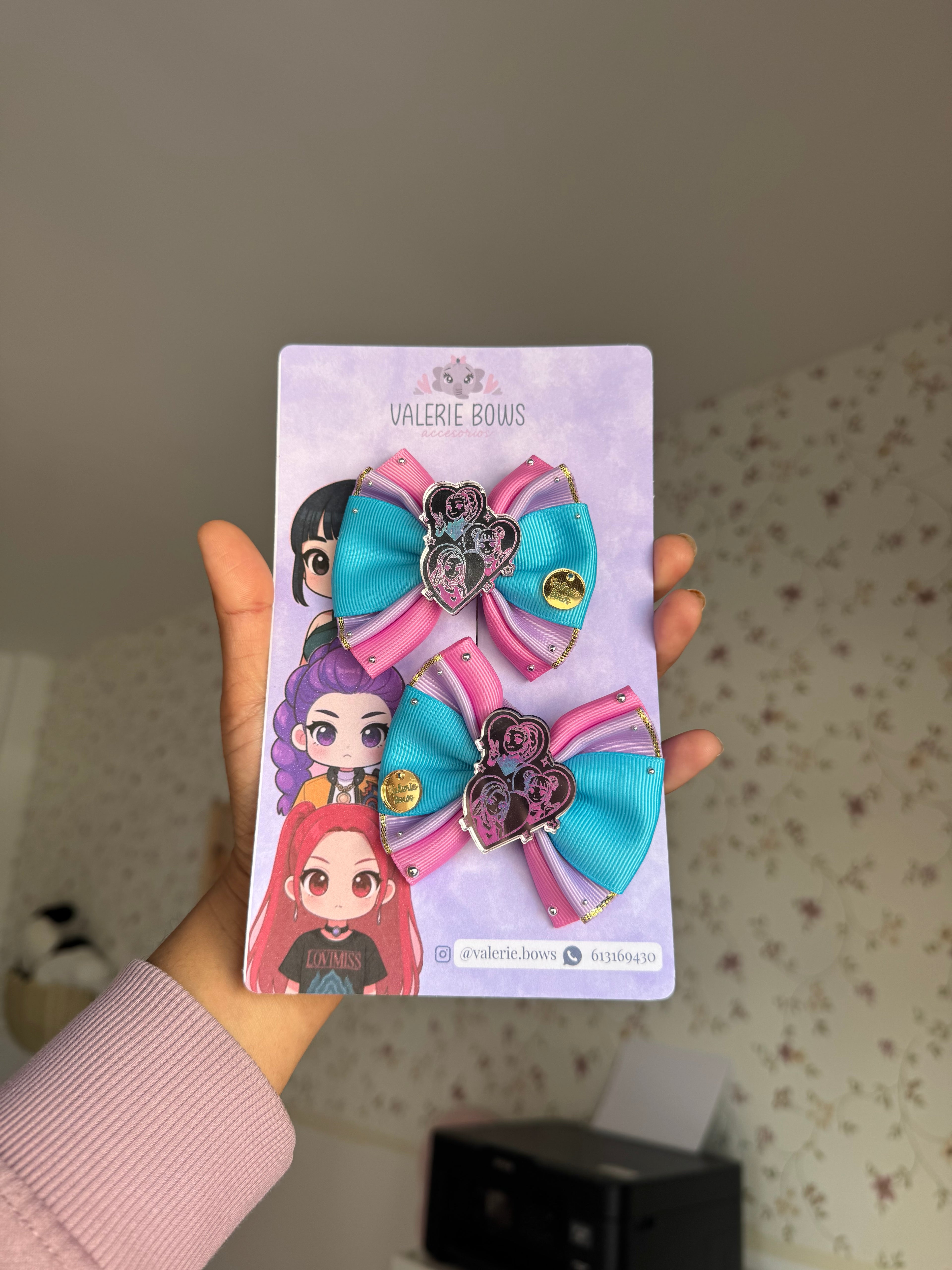 Lazo mediano Huntrix corazón
